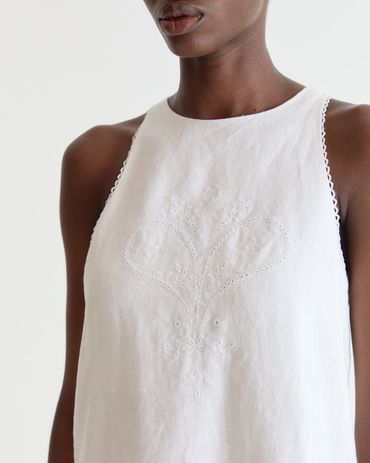 Robe Madère Blanc Brodée
